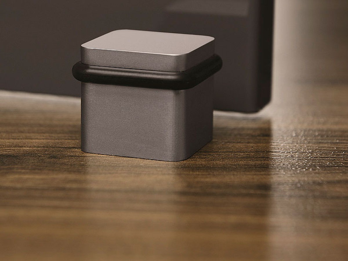 Дверні обмежувачі: захист інтер'єру та комфорт у кожній деталі