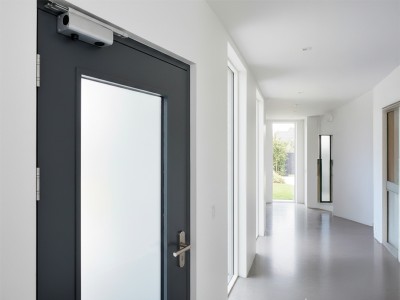 Аксесуари для дверної фурнітури: надійність та комфорт у кожній деталі