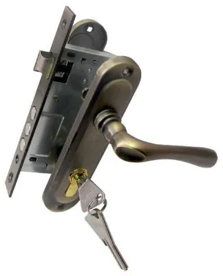 Комплект для вхідних дверей Bruno (ручка на планці 910K6 + замок 1025 + циліндр 60мм + 3 ключа) матова антична латунь (31838)